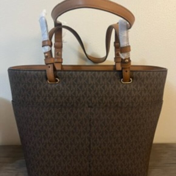 Michael Kors Womens Purse - Picture 2 of 3